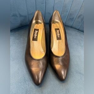 Neiman Marcus Black Leather Pumps – Made in Italy – Women’s Size 8